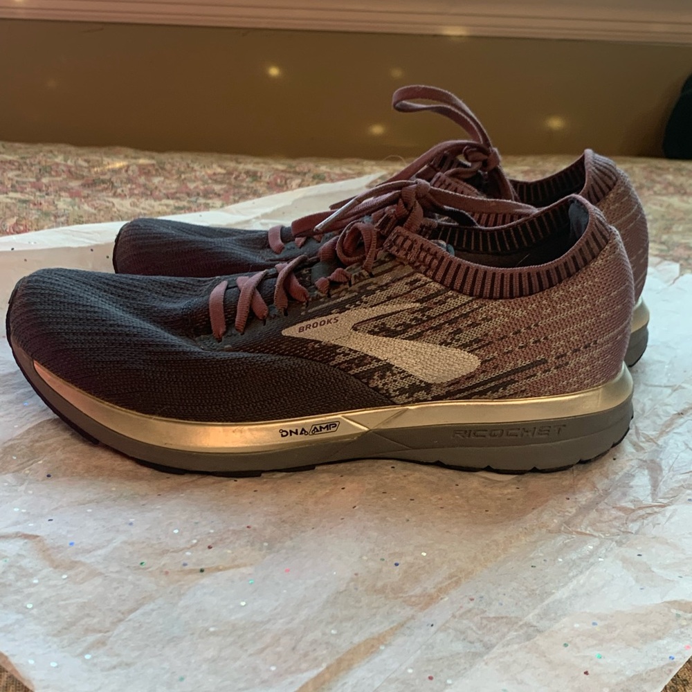 Brooks DNA Amp Trail Running Shoes